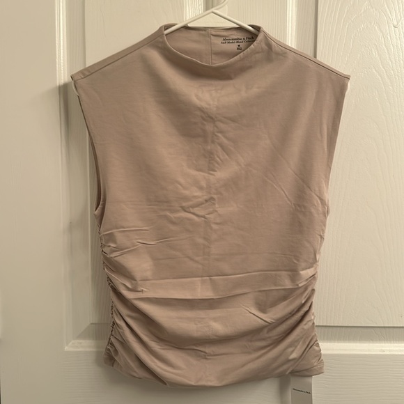 A&F Paloma Top - Picture 2 of 4